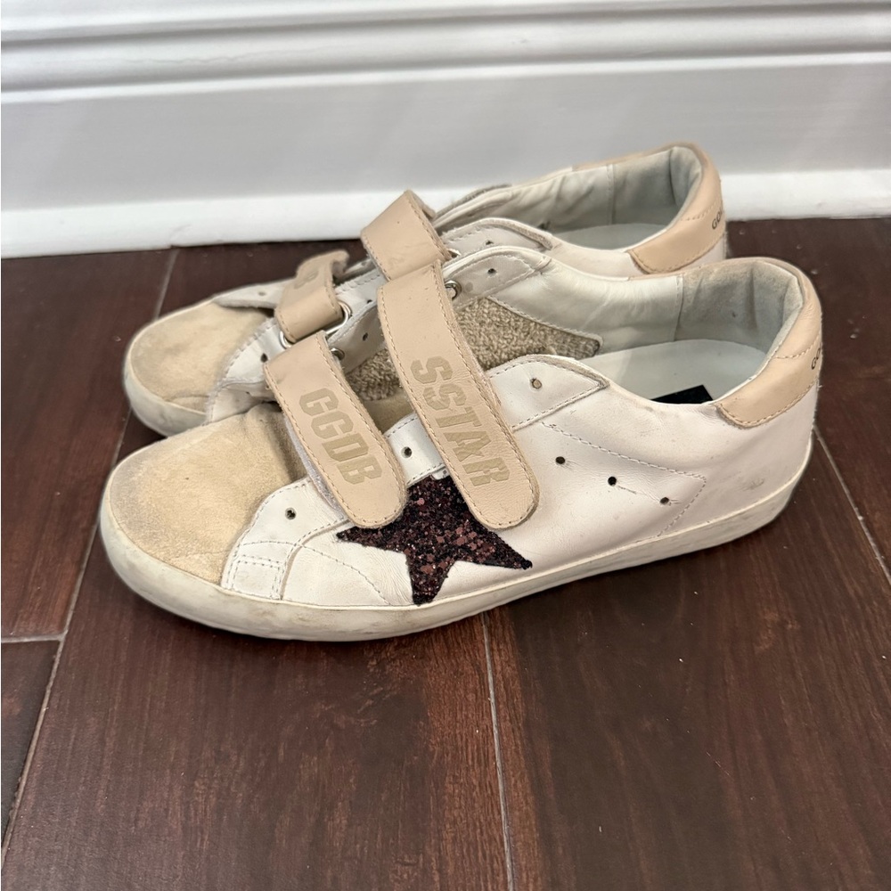 Golden Goose Womens Old School Sneaker